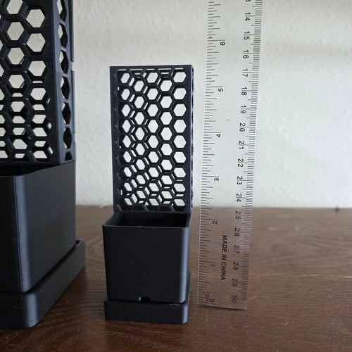 3D Printed Planter with Integrated Moss Pole | Small Climbing Plant Pot for Pothos, Philodendron & Monstera